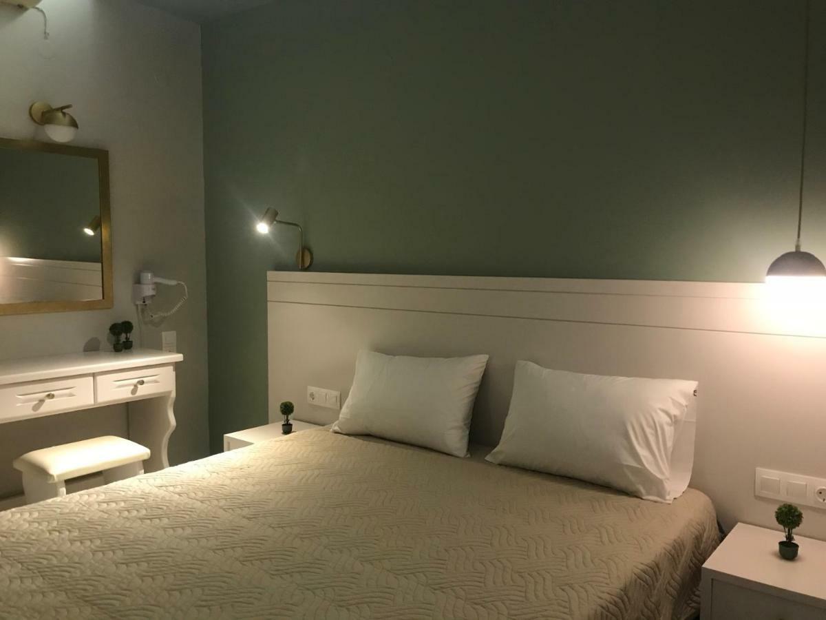 George Deluxe Apartments Stalís Ngoại thất bức ảnh